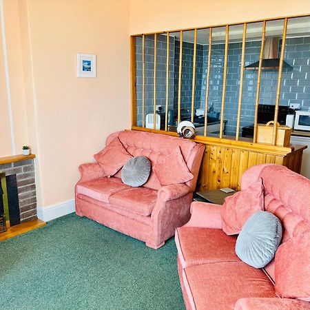 Ocean View Apartment Ilfracombe Bagian luar foto