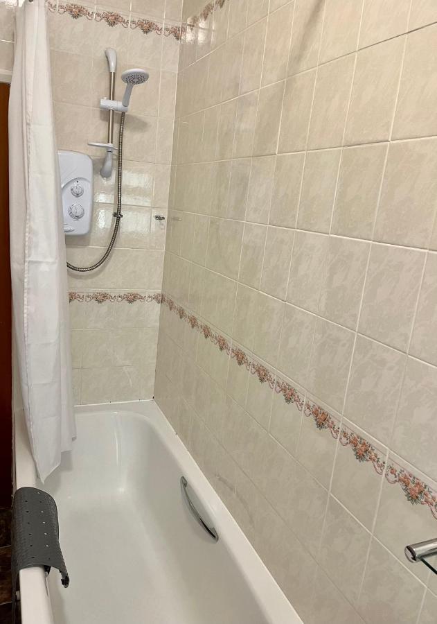 Ocean View Apartment Ilfracombe Bagian luar foto